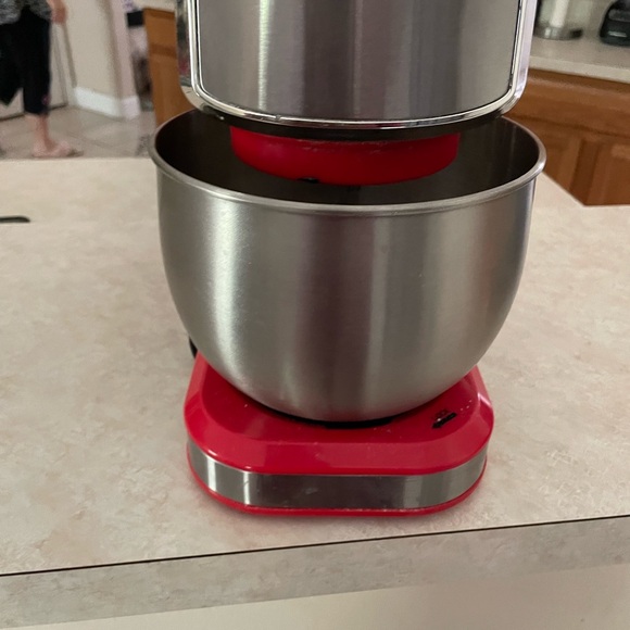 Red baking stand mixer - Picture 3 of 5